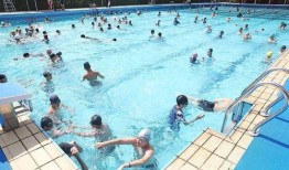 百姓大爆料游泳视频