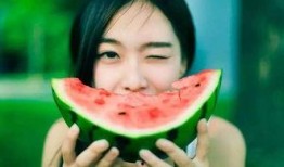 娱乐吃瓜菌人人有苦衷,人人有苦衷，吃瓜菌带你探秘幕后真相